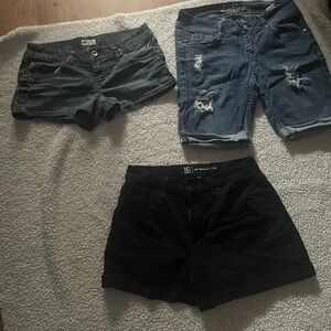 No Boundaries Black Women’s Casual Jean Shorts Trio